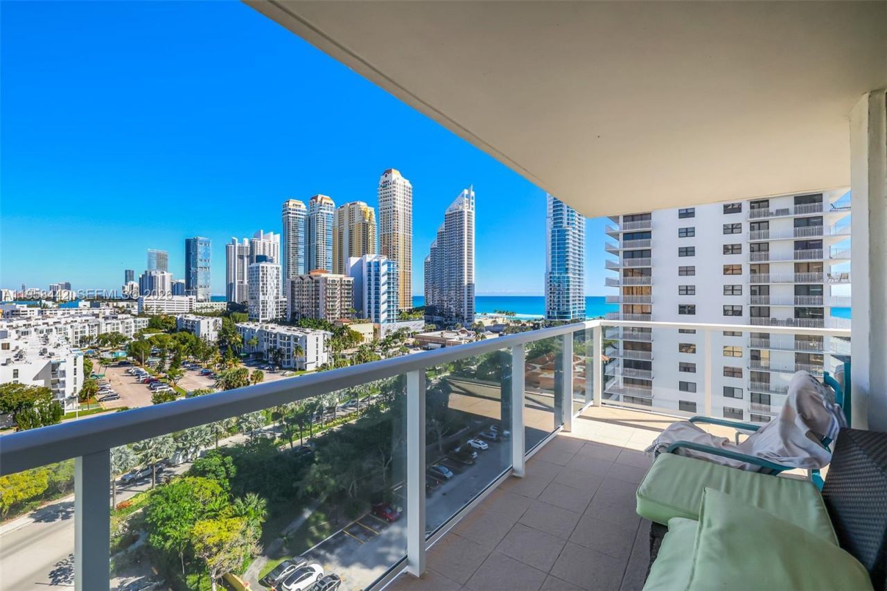 230 174th St , Unit 1404, Sunny Isles Beach, FL 33160 Photo
