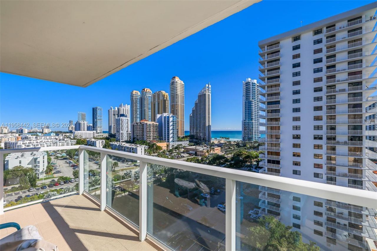 230 174th St , Unit 1404, Sunny Isles Beach, FL 33160 Photo