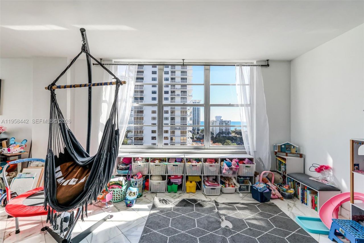 230 174th St , Unit 1404, Sunny Isles Beach, FL 33160 Photo