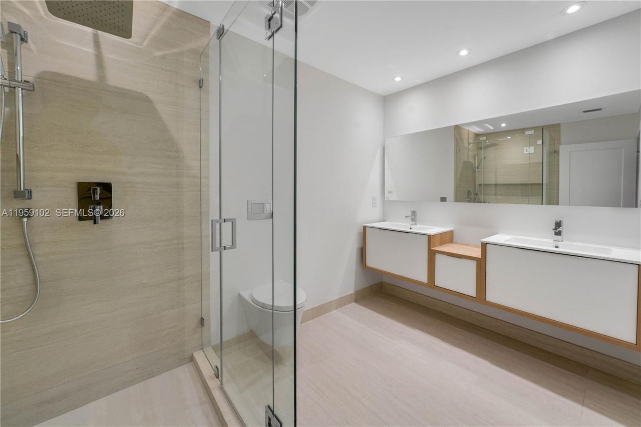 151 Crandon Blvd, Unit 136, Key Biscayne, FL 33149 Photo