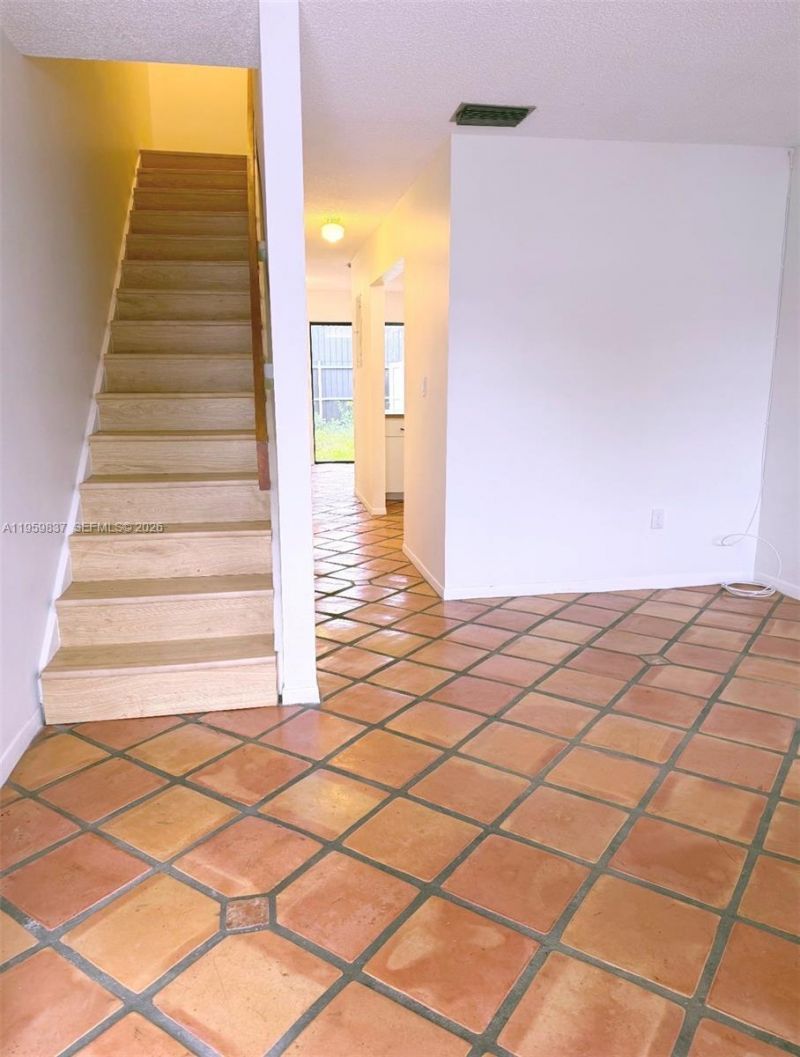 550 SW 115th Ave, Unit 807D, Sweetwater, FL 33174 Photo