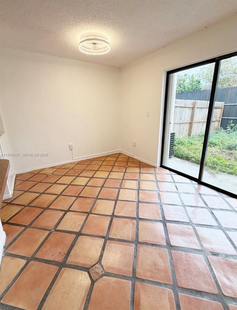 550 SW 115th Ave, Unit 807D, Sweetwater, FL 33174 Photo