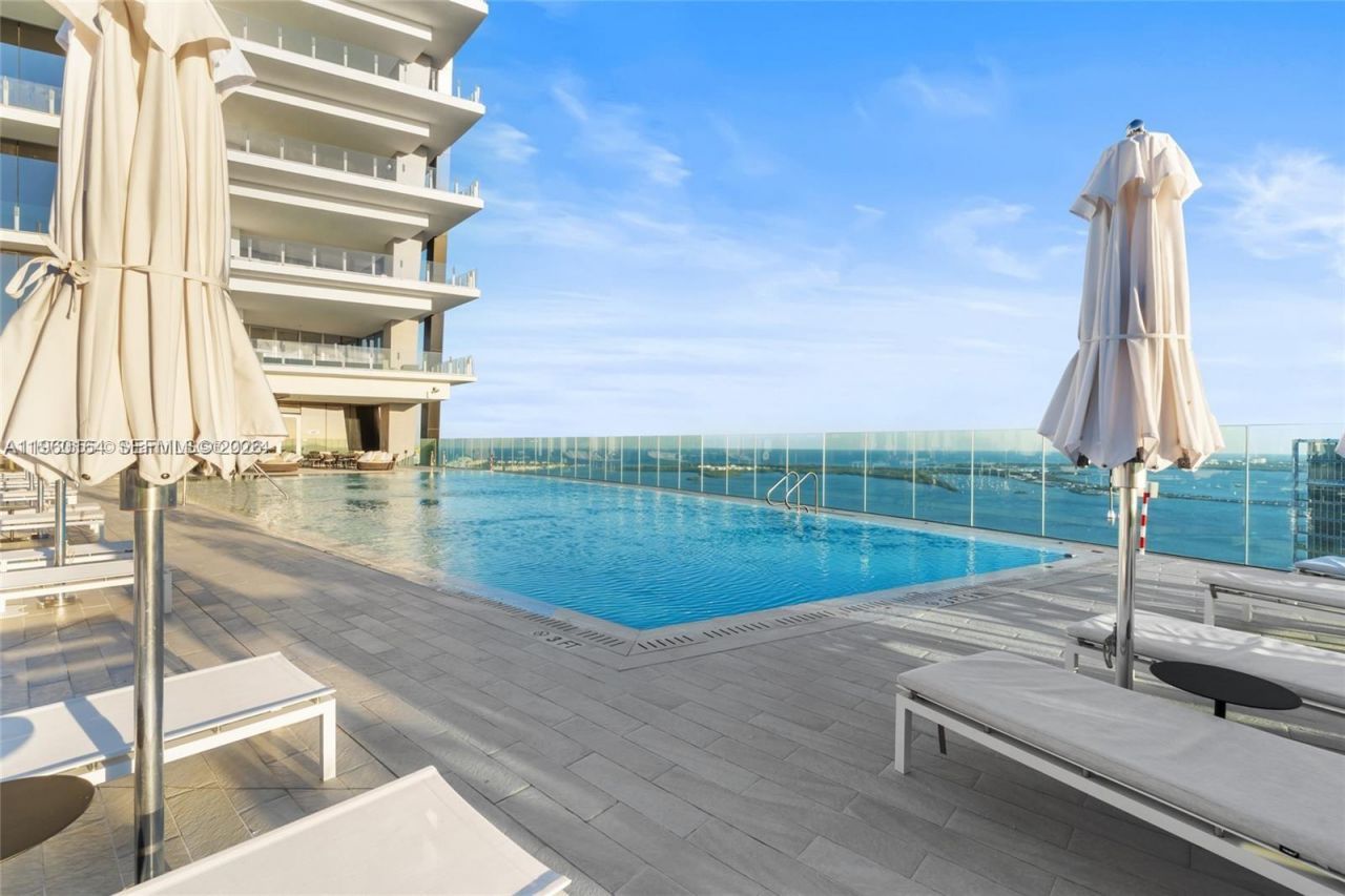 300 Biscayne Boulevard Way, Unit 2105W, Miami, FL 33131 Photo