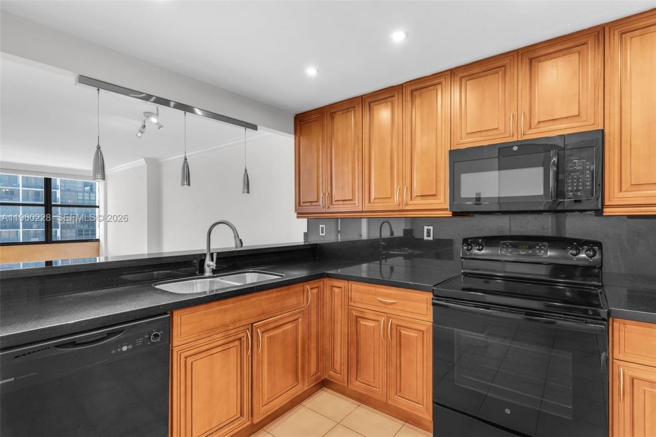 1901 Brickell Ave, Unit B805, Miami, FL 33129 Photo