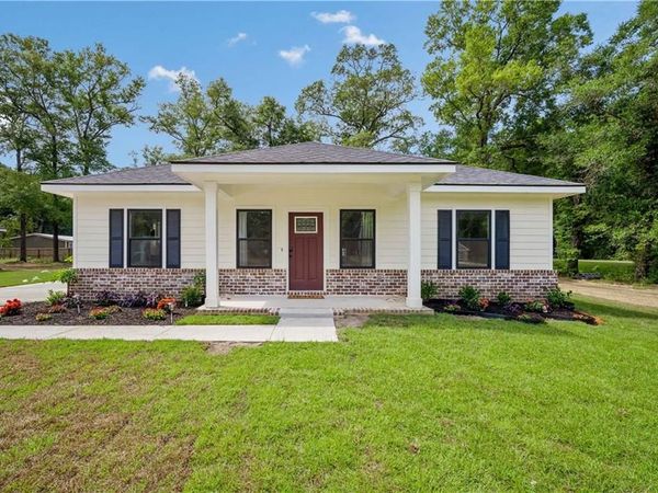 9321 Lawshe Avenue, Creola, AL 36525