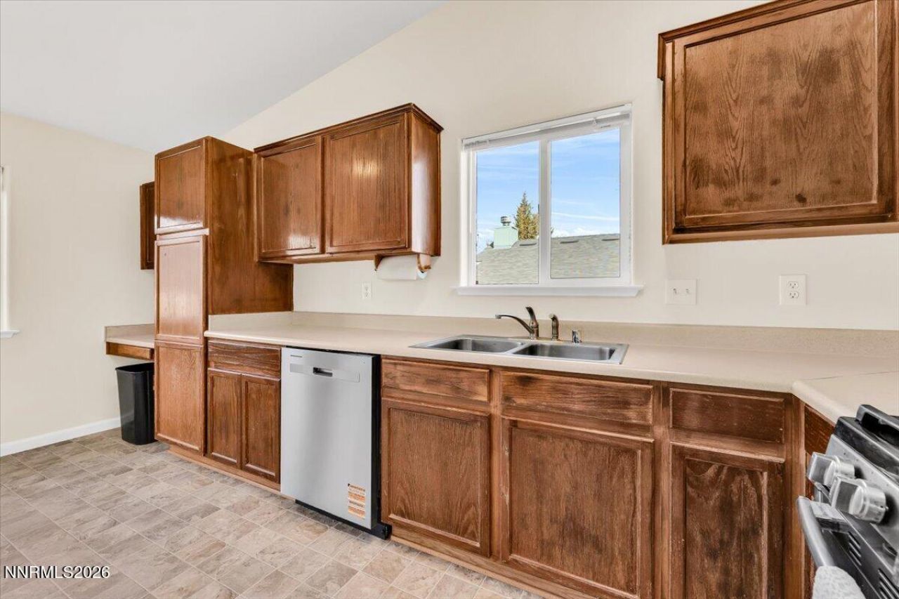 888 Vista Park Drive, Carson City, NV 89705 Photo
