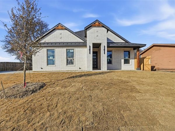 6112 Yeary Street, Lake Worth, TX 76135