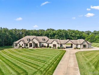 32 Taylors Way Foristell, MO 63348