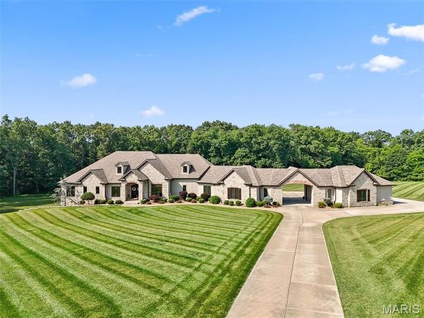 32 Taylors Way , Foristell, MO 63348