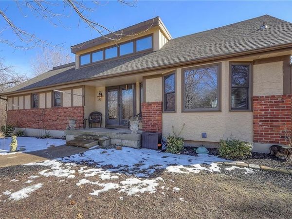 25401 Lone Pine Drive, Cleveland, MO 64734