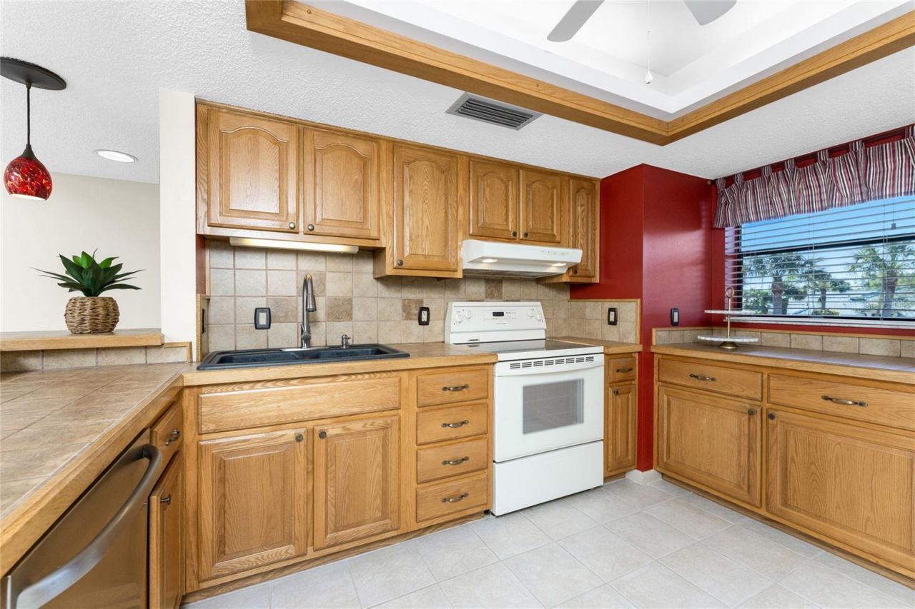 301 Islamorada Boulevard, Unit 22B, Punta Gorda, FL 33955 Photo