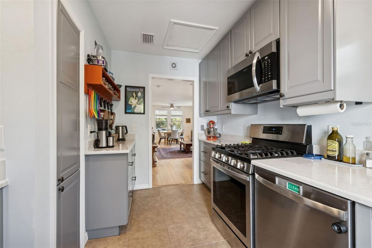 2517 3rd Avenue N, Saint Petersburg, FL 33713 Photo