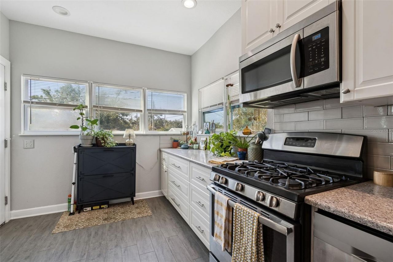 2517 3rd Avenue N, Saint Petersburg, FL 33713 Photo