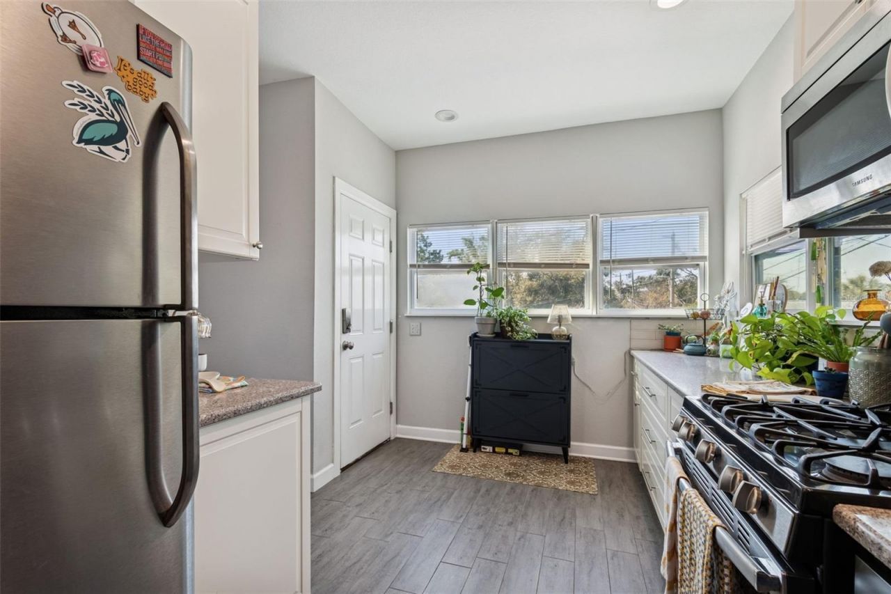 2517 3rd Avenue N, Saint Petersburg, FL 33713 Photo