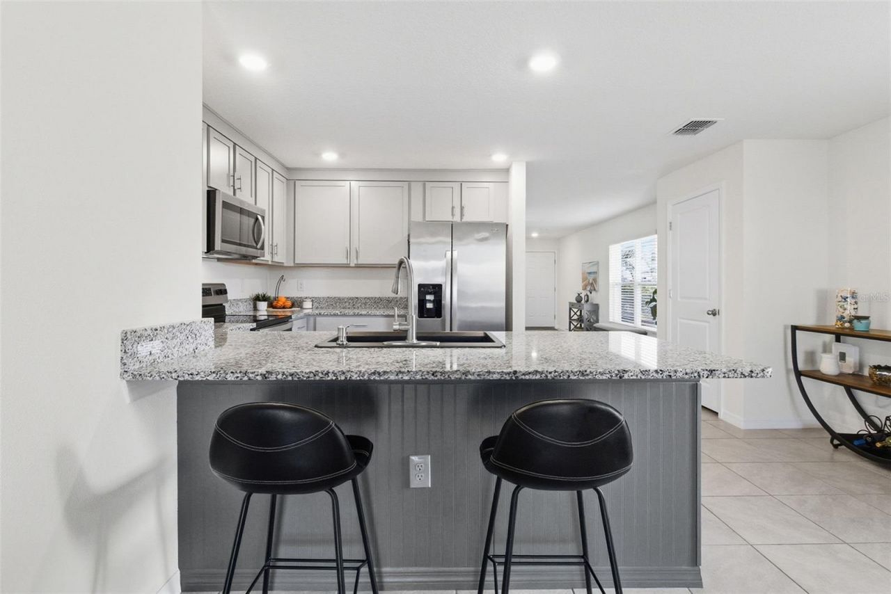 3718 Mannered Gold Avenue, Bradenton, FL 34208 Photo