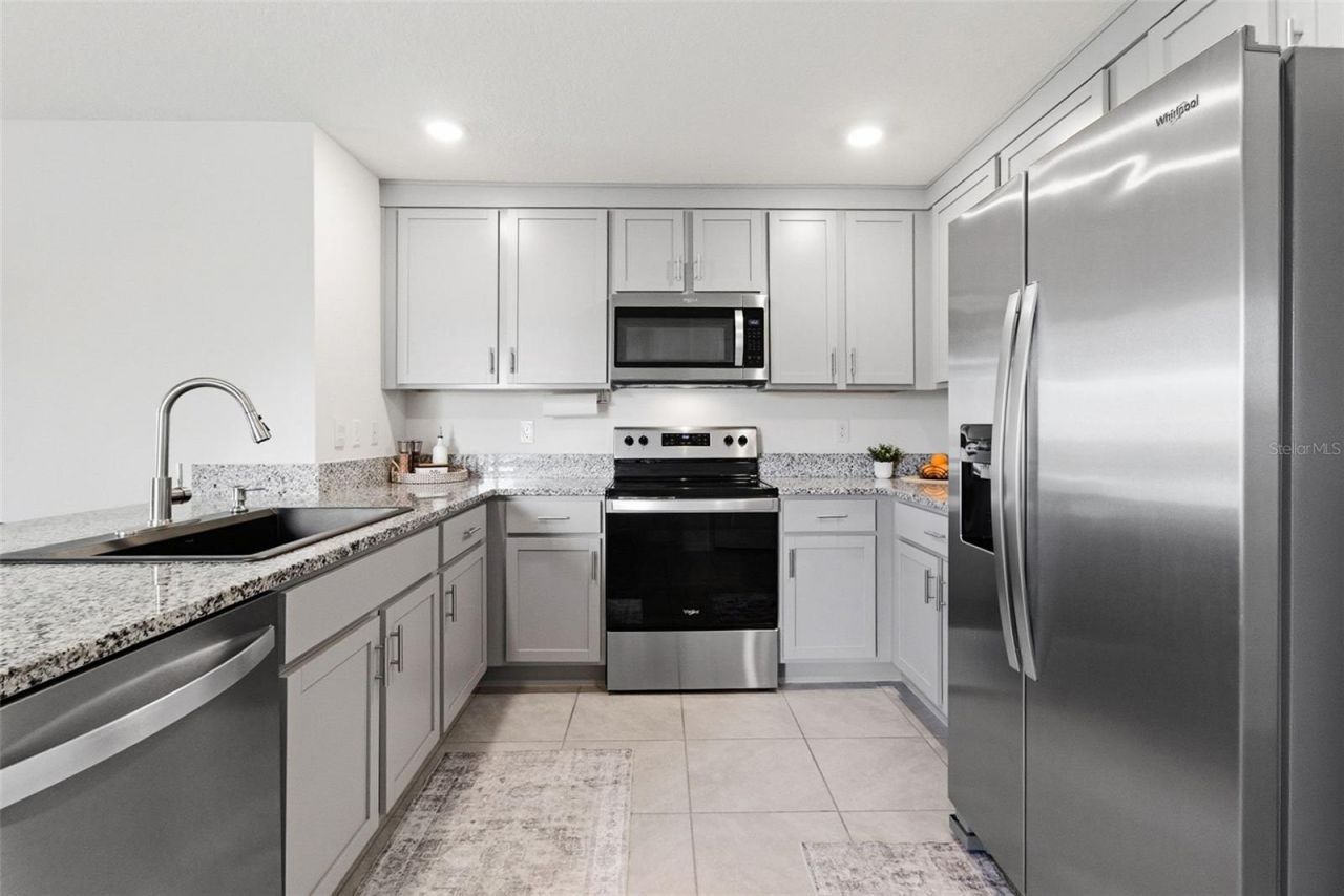 3718 Mannered Gold Avenue, Bradenton, FL 34208 Photo