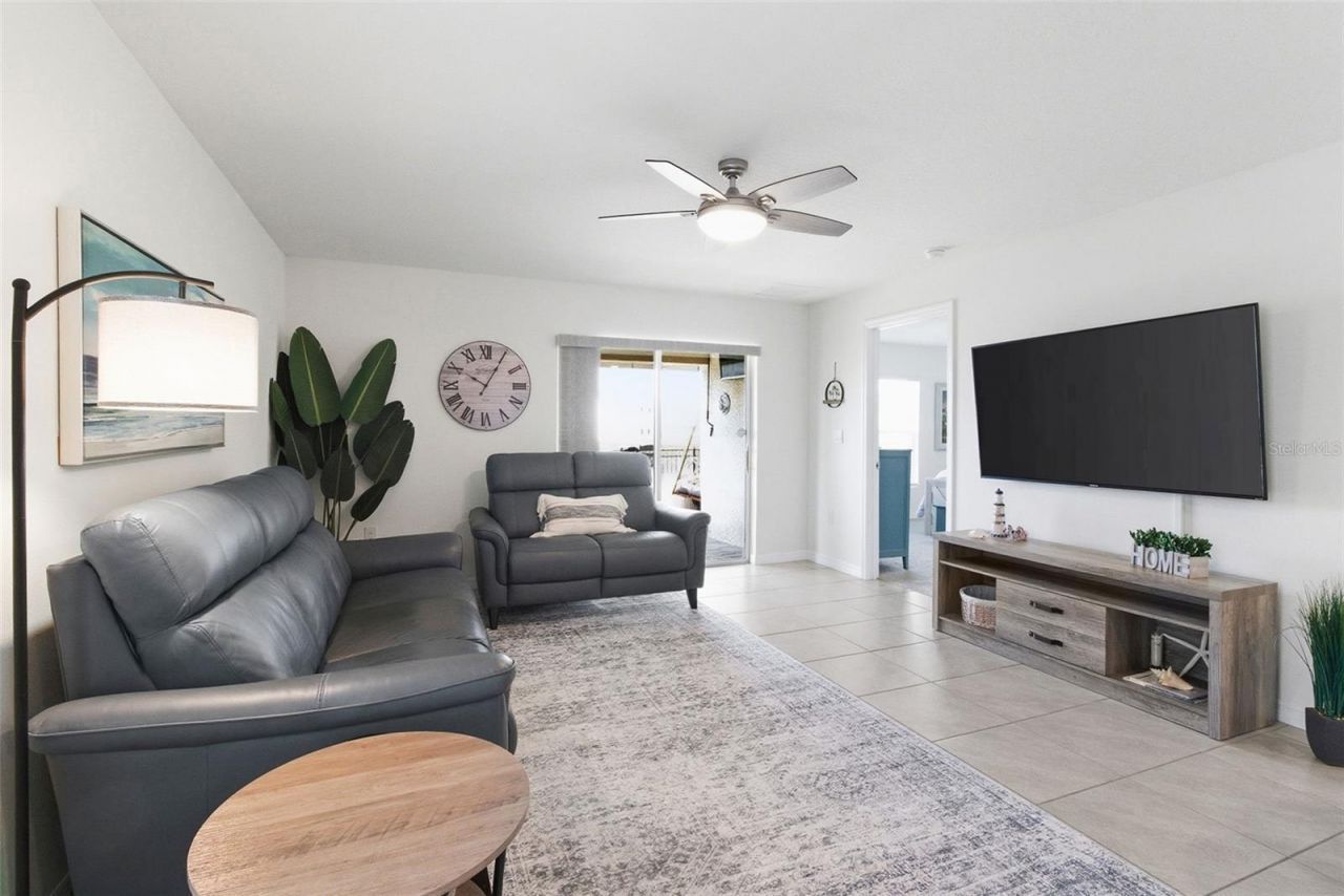 3718 Mannered Gold Avenue, Bradenton, FL 34208 Photo