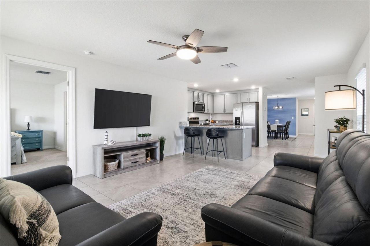 3718 Mannered Gold Avenue, Bradenton, FL 34208 Photo