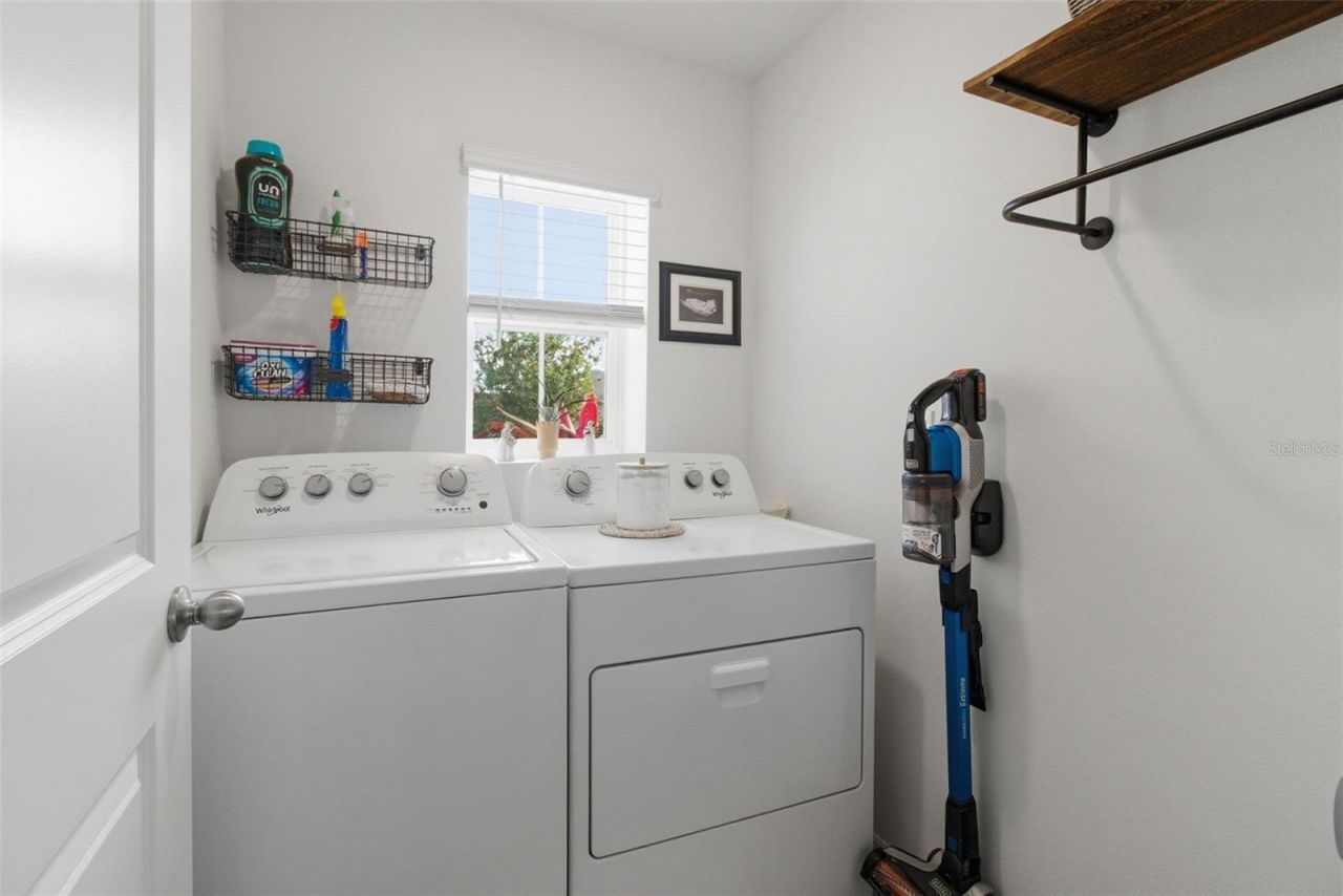 3718 Mannered Gold Avenue, Bradenton, FL 34208 Photo