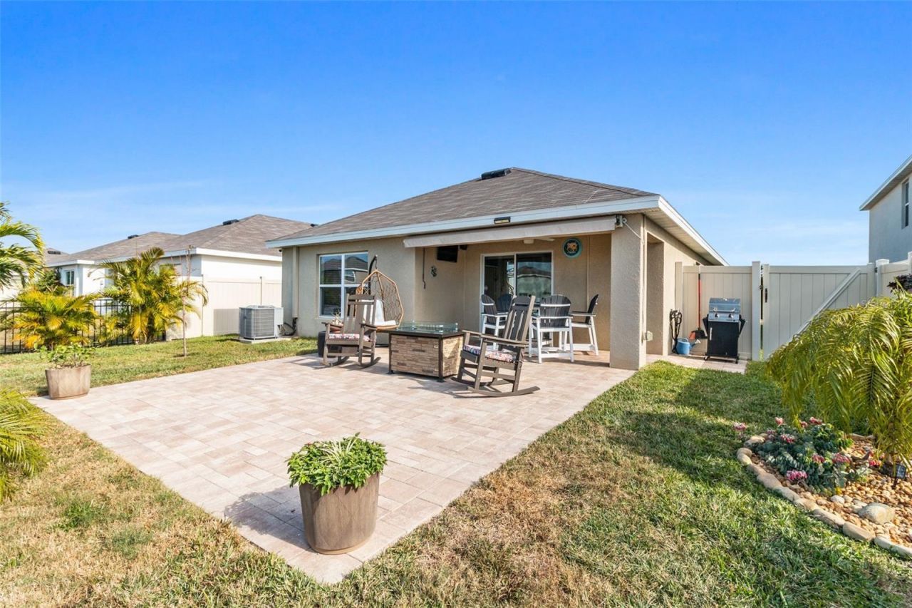 3718 Mannered Gold Avenue, Bradenton, FL 34208 Photo