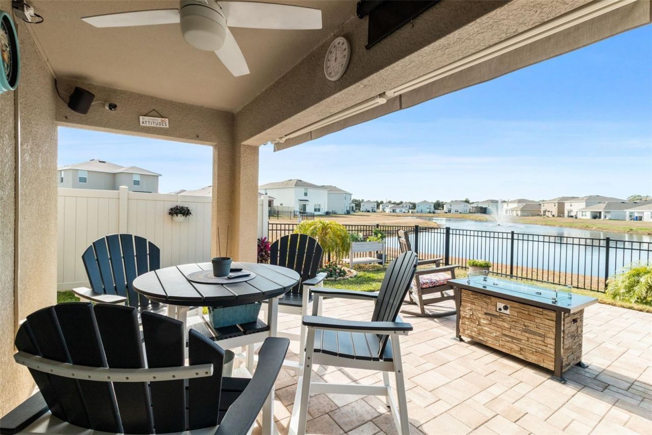 3718 Mannered Gold Avenue, Bradenton, FL 34208 Photo