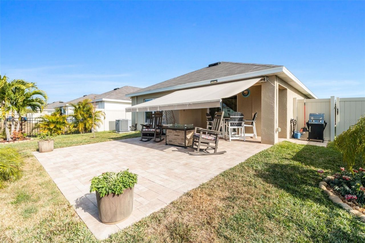 3718 Mannered Gold Avenue, Bradenton, FL 34208 Photo