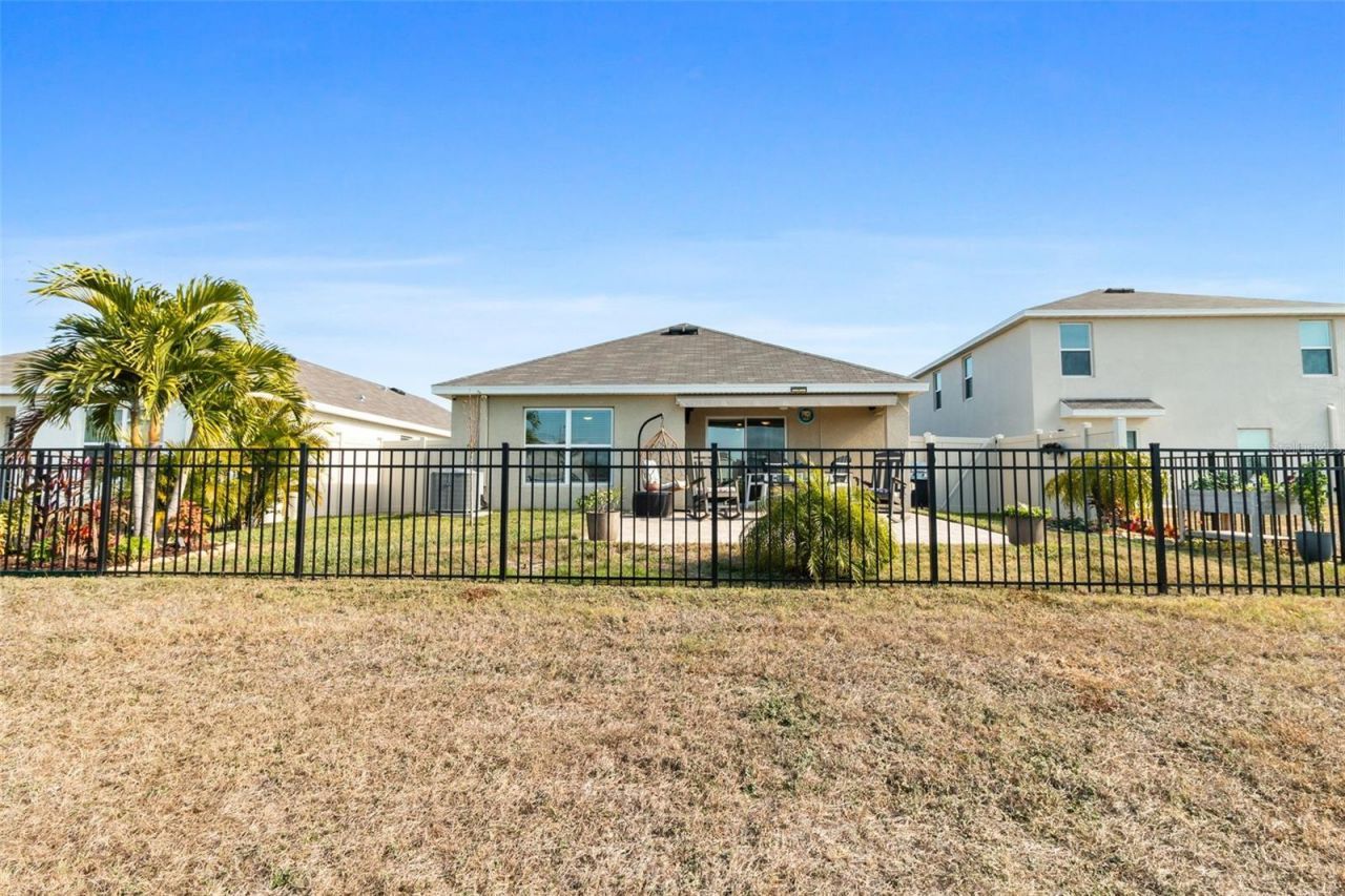 3718 Mannered Gold Avenue, Bradenton, FL 34208 Photo