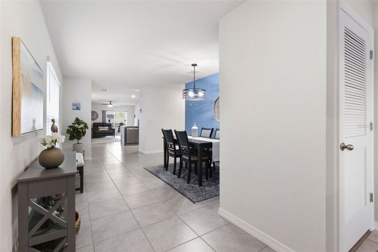 3718 Mannered Gold Avenue, Bradenton, FL 34208 Photo