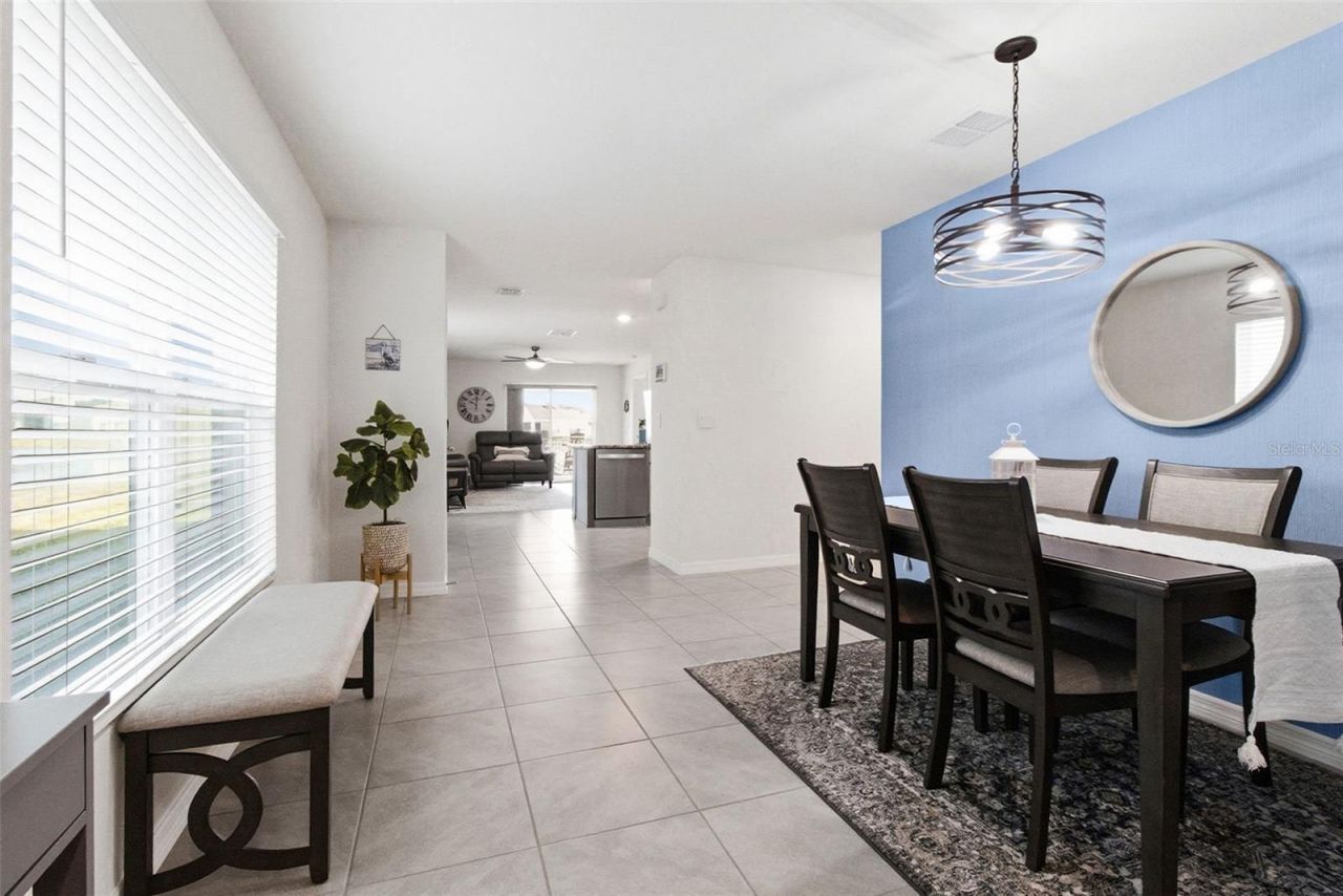 3718 Mannered Gold Avenue, Bradenton, FL 34208 Photo