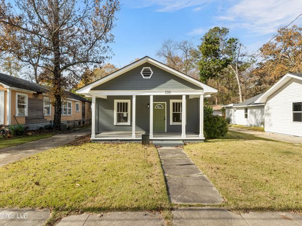 1316 N 5th Avenue, Laurel, MS 39440