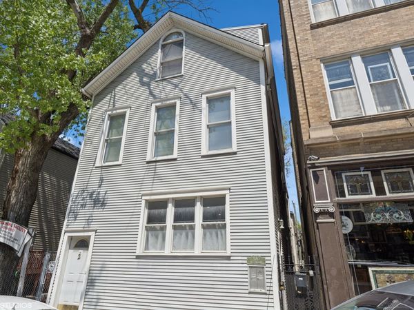 2140 W Belmont Avenue, Unit 1F, Chicago, IL 60618