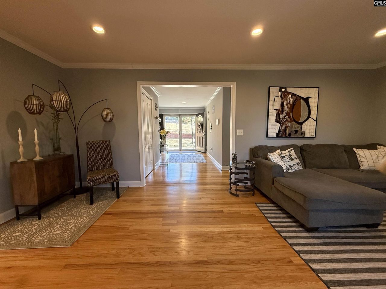 6033 Robinwood Road  Photo 10