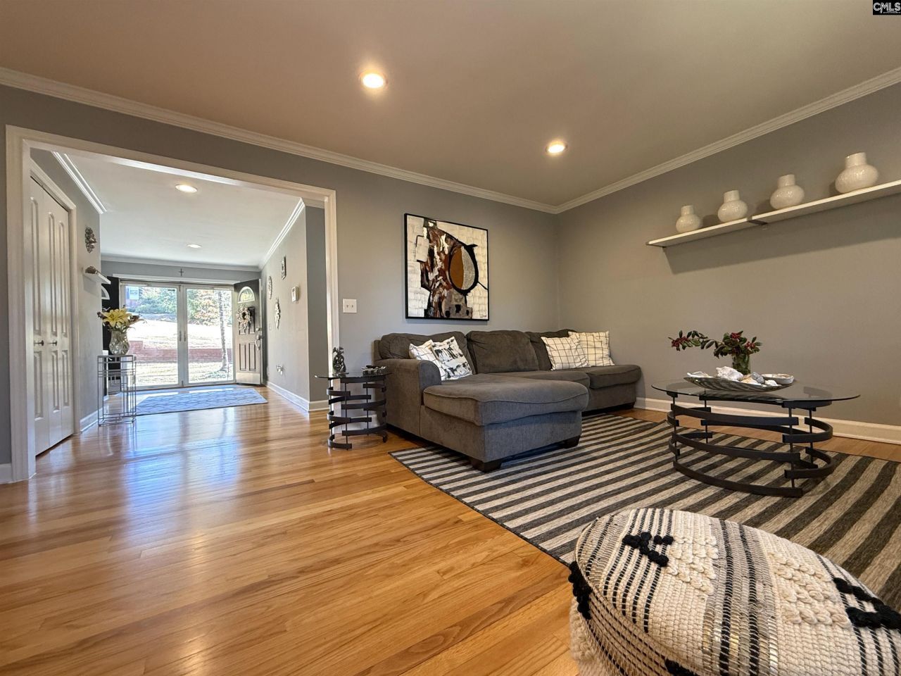 6033 Robinwood Road  Photo 11