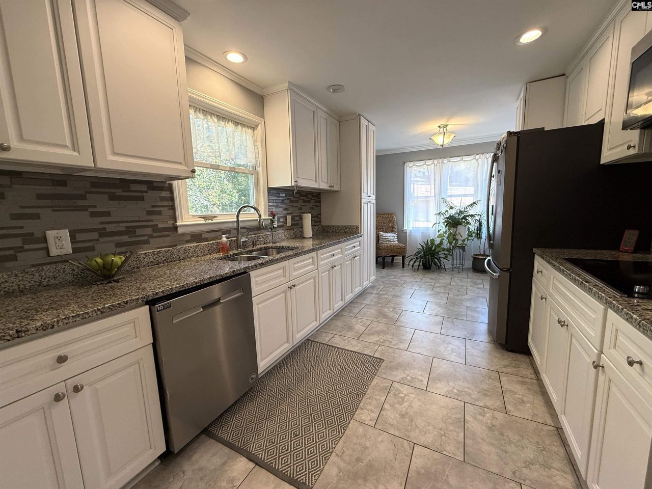 6033 Robinwood Road  Photo 17