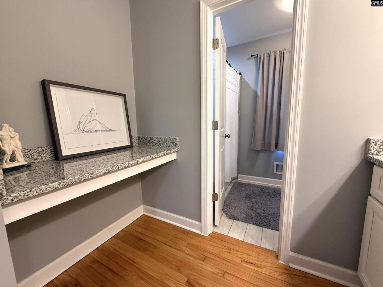 6033 Robinwood Road Photo 26