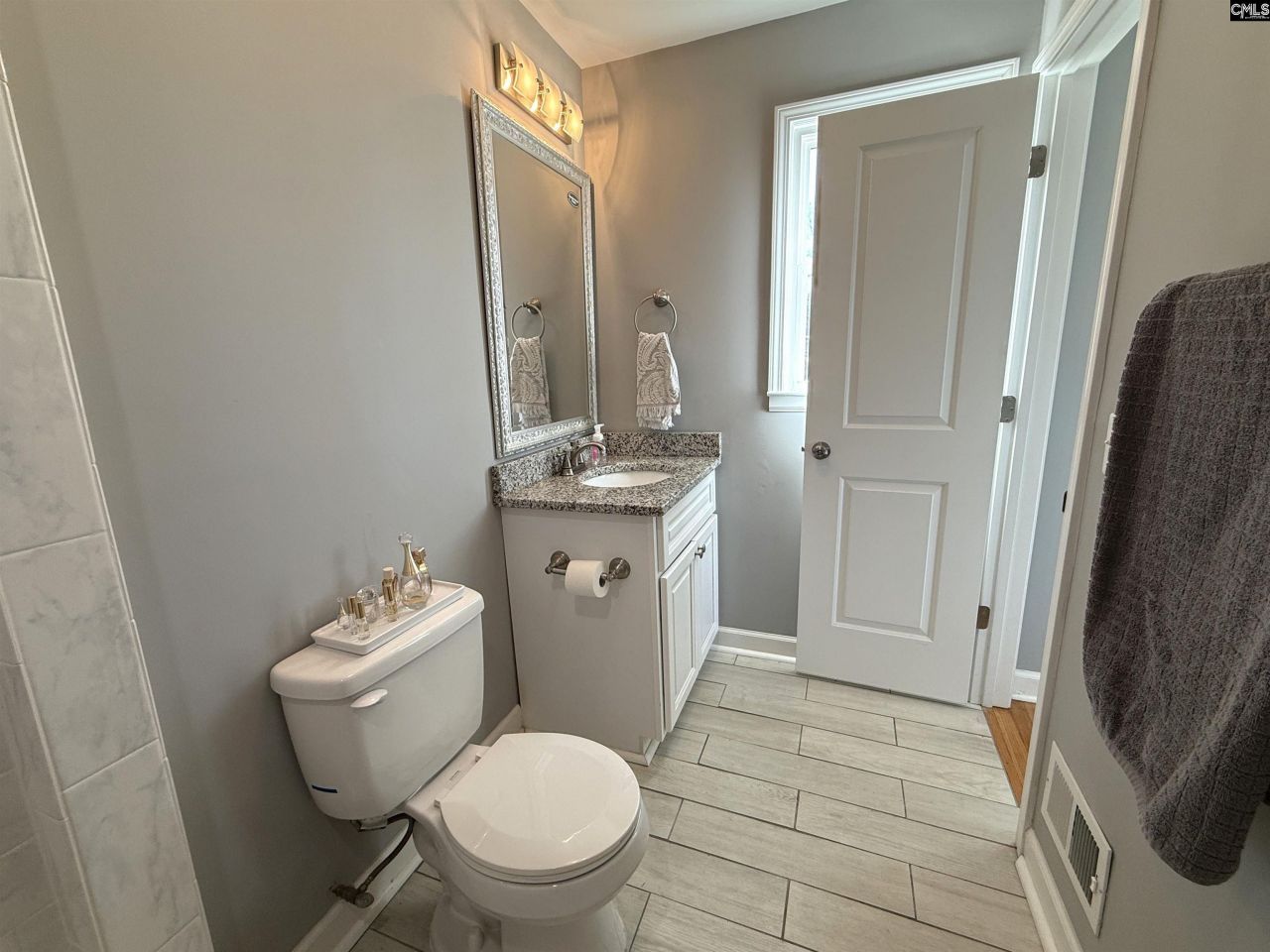 6033 Robinwood Road Photo 34