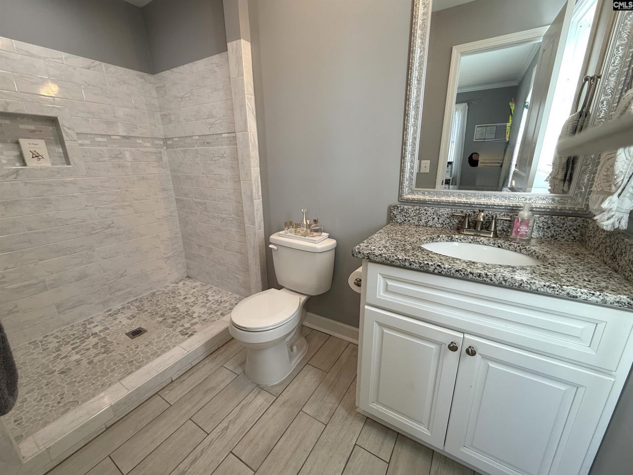 6033 Robinwood Road Photo 35