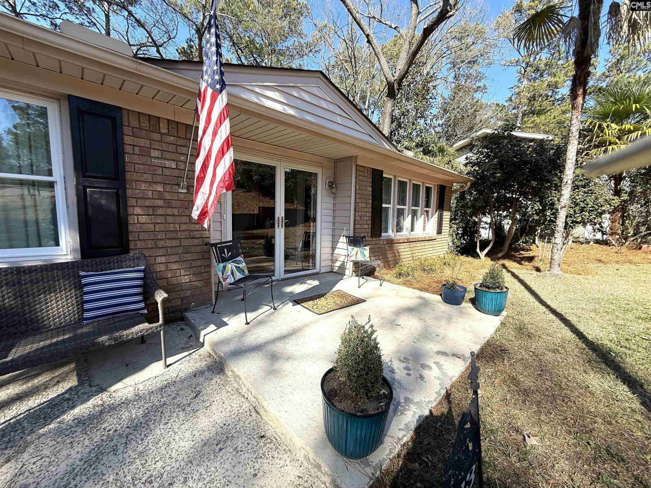 6033 Robinwood Road Photo 5