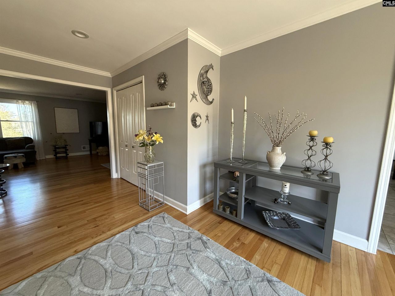 6033 Robinwood Road  Photo 8