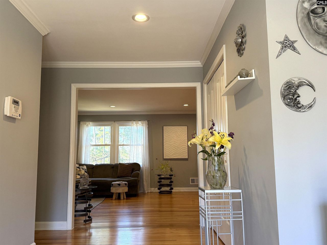 6033 Robinwood Road Photo 9