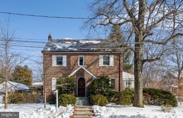 305 N Kenmore Street, Arlington, VA 22201 Main Photo