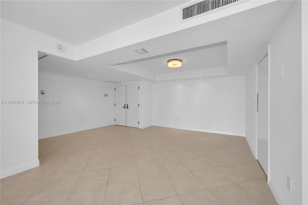 2 Grove Isle Dr, Unit B907, Miami, FL 33133 Photo