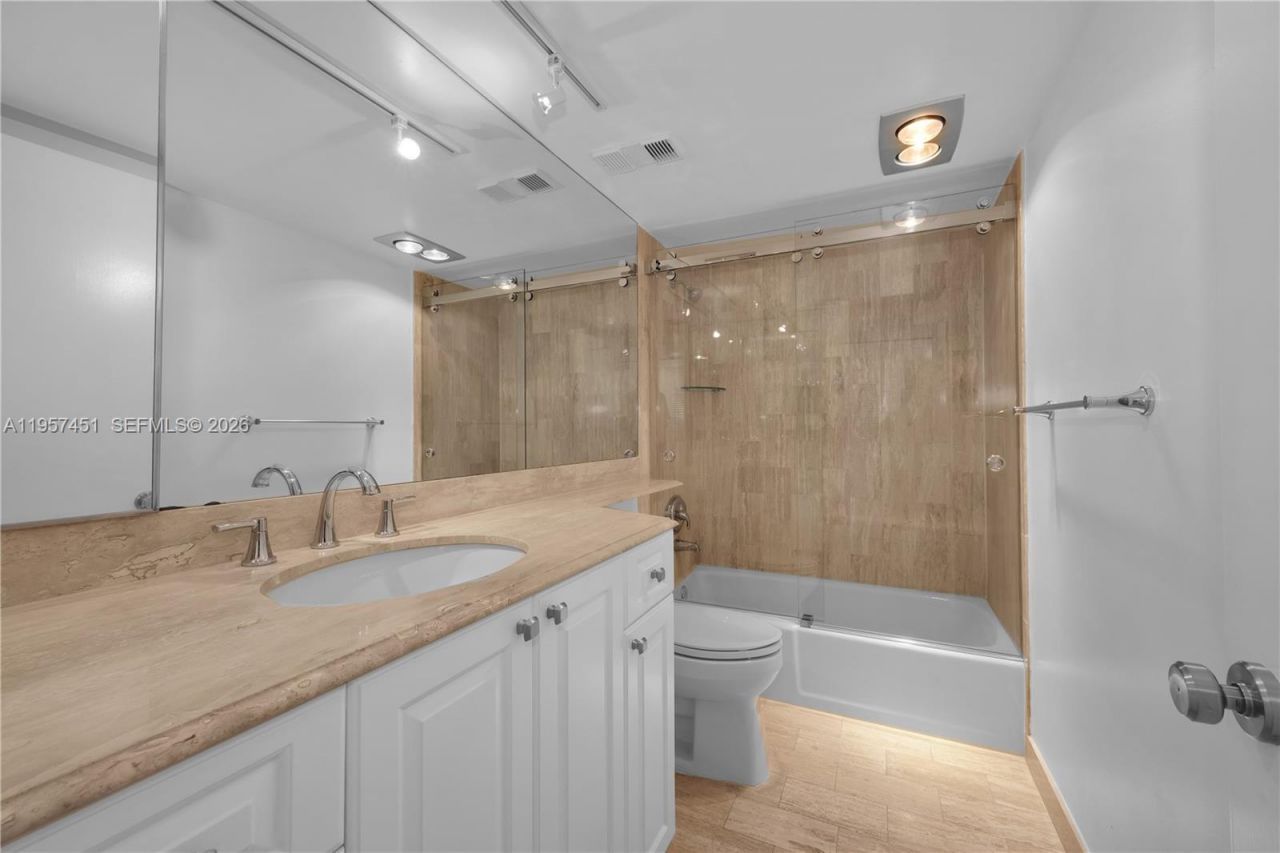 2 Grove Isle Dr, Unit B907, Miami, FL 33133 Photo