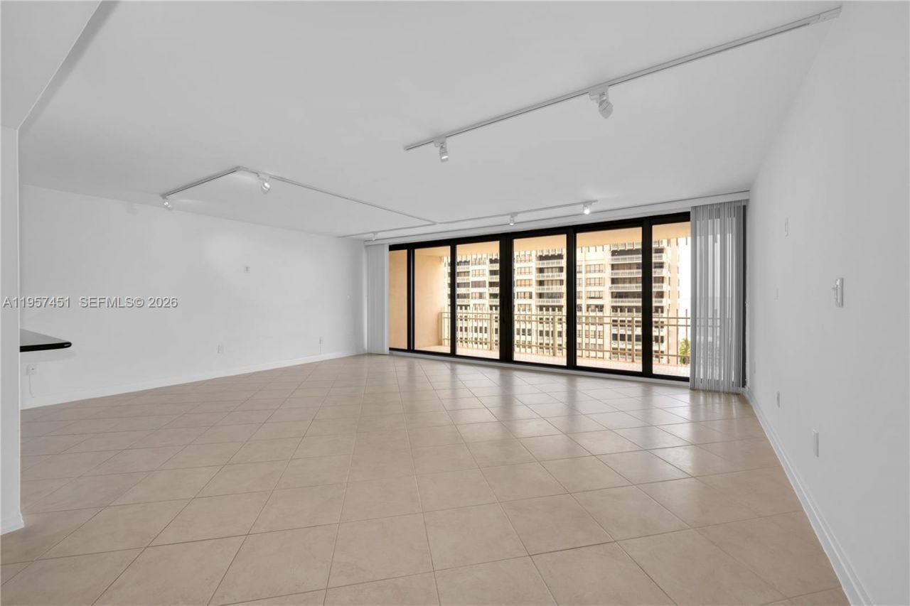 2 Grove Isle Dr, Unit B907, Miami, FL 33133 Photo