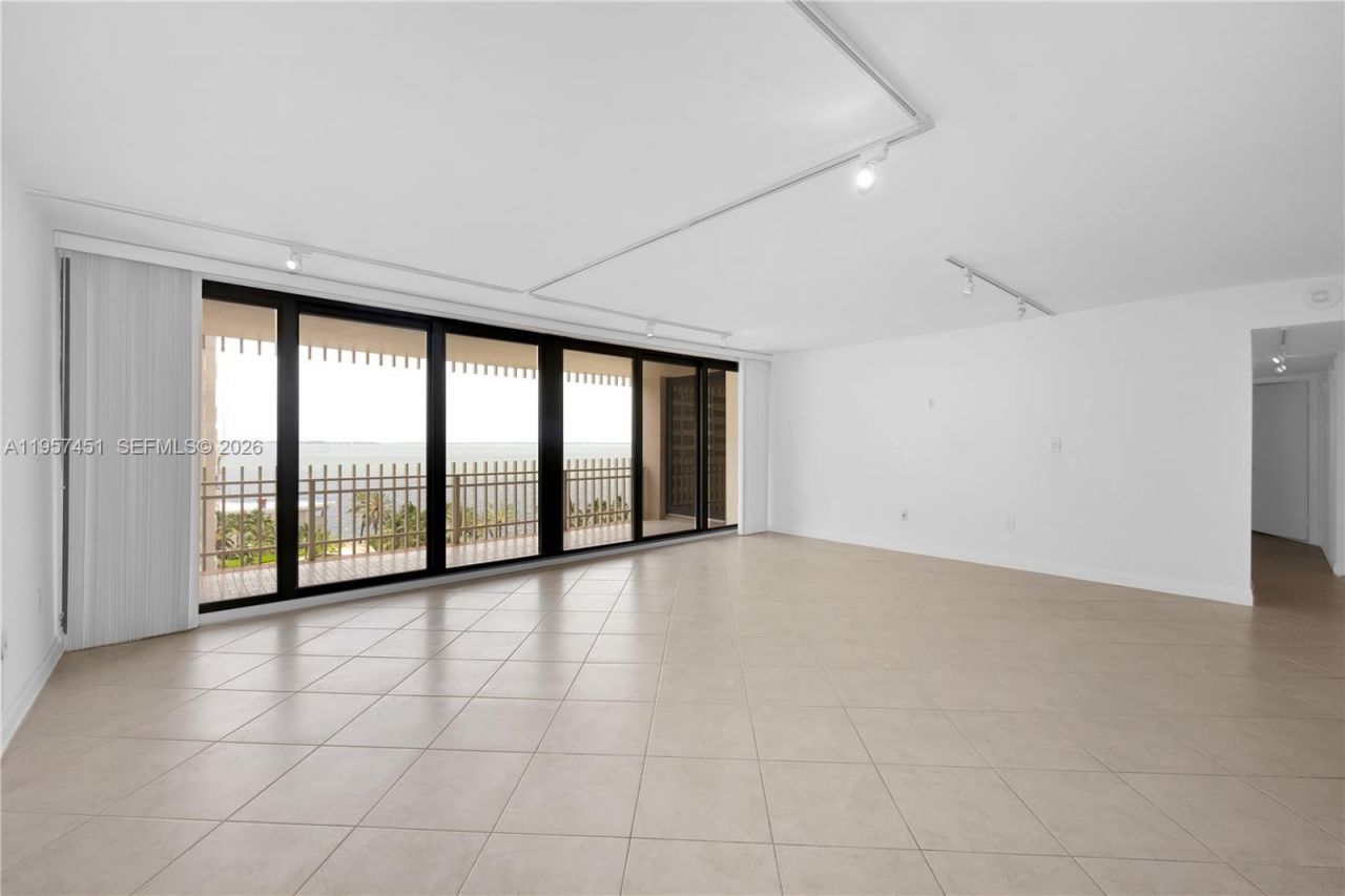 2 Grove Isle Dr, Unit B907, Miami, FL 33133 Photo