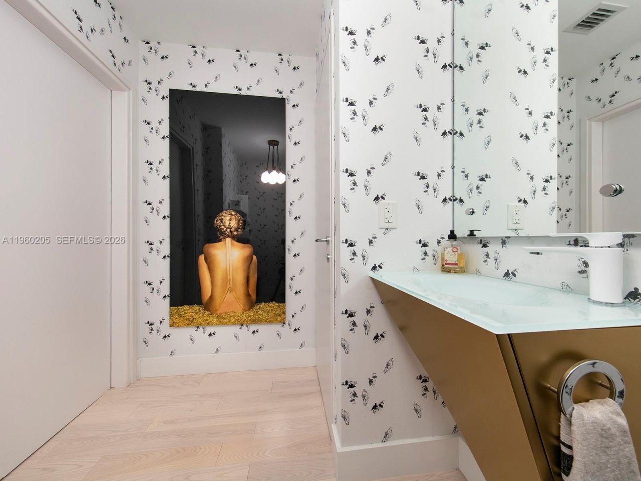 50 S Pointe Dr , Unit 707, Miami Beach, FL 33139 Photo