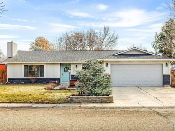 3209 E Whitman Dr, Boise, ID 83716