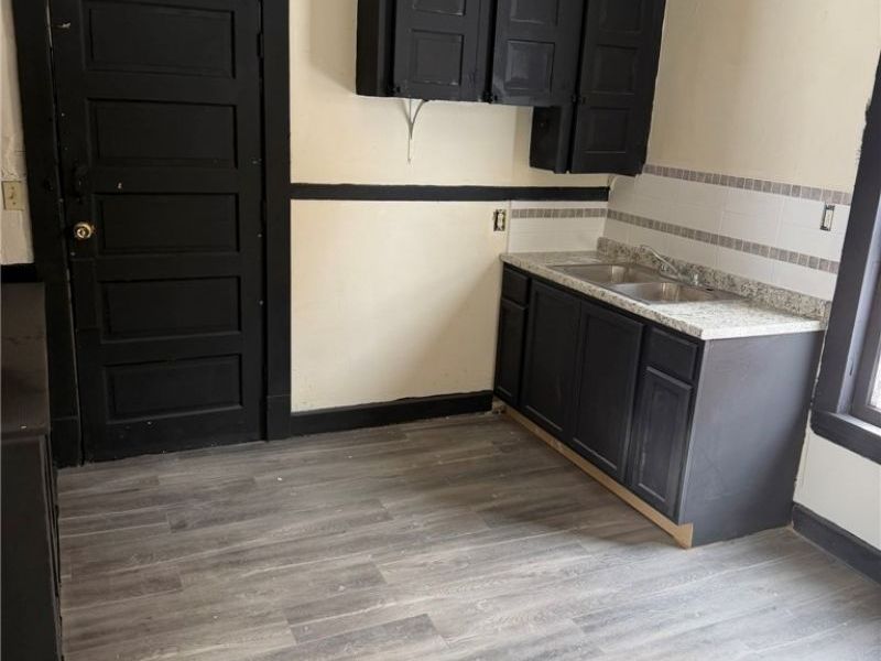 3517 E 114th Street, Cleveland, OH 44105 Photo 9