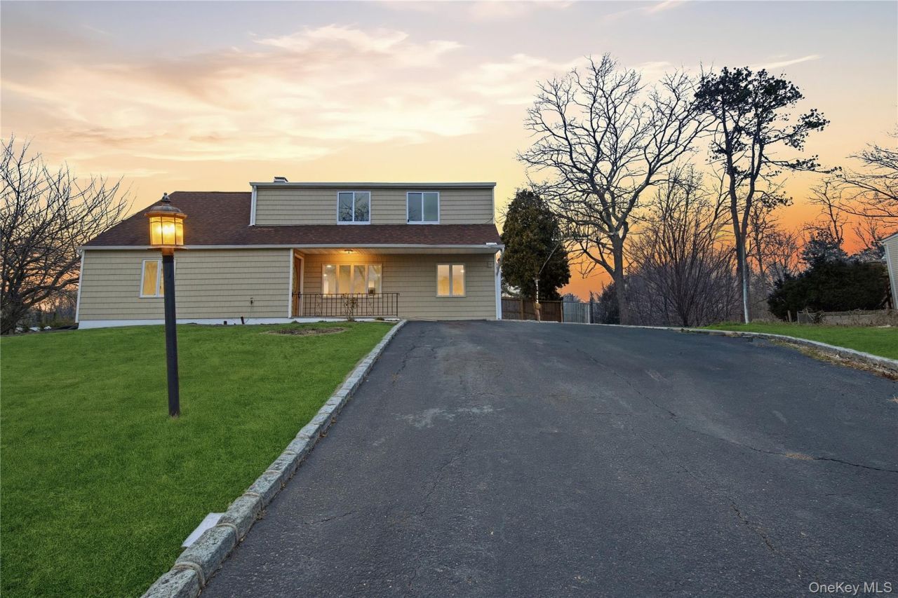 257 Southaven Avenue, Medford, NY 11763 Main Photo