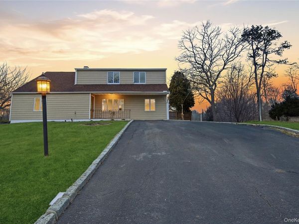 257 southaven Avenue, Medford, NY 11763